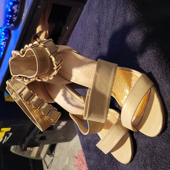 Aldo Heels - Picture 2 of 4